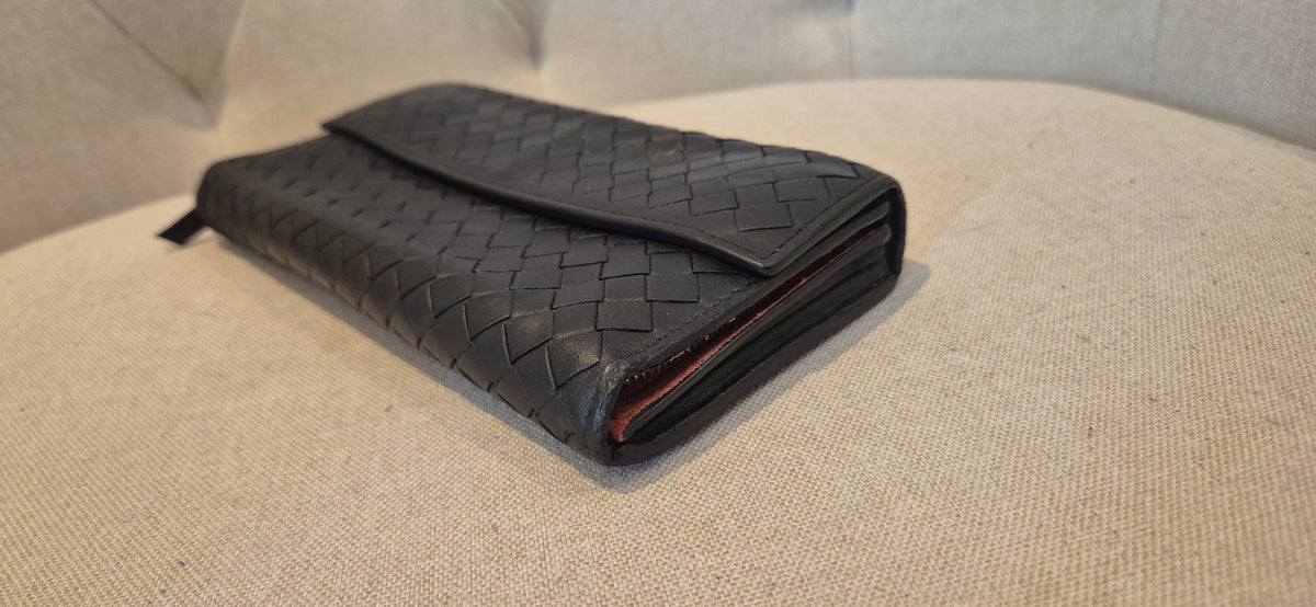 Bottega Veneta Intrecciato Continental Wallet with Unbranded Chain Pre-owned