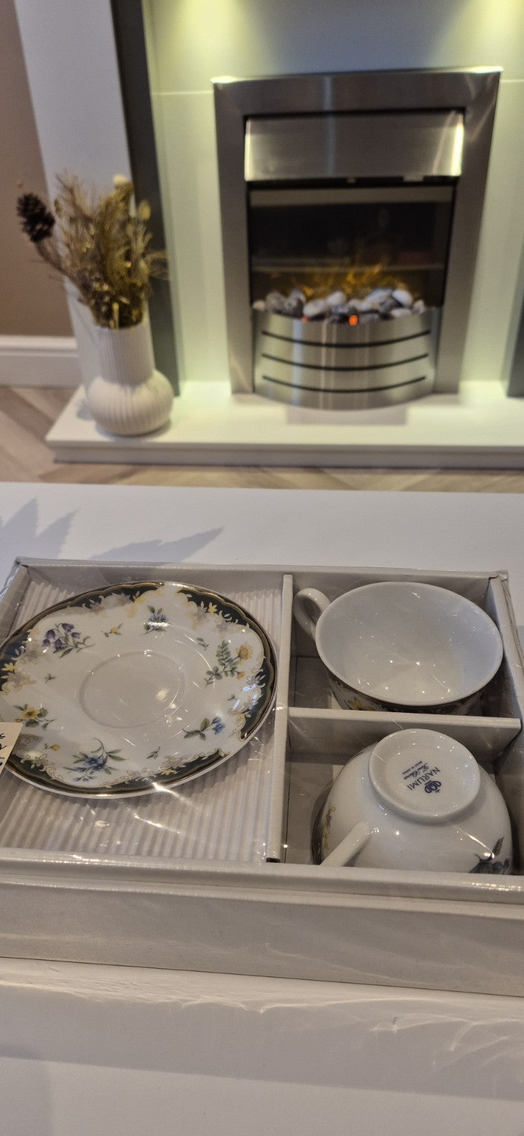 Narumi Fine Bone China Tea Cup and Saucer Set of 2