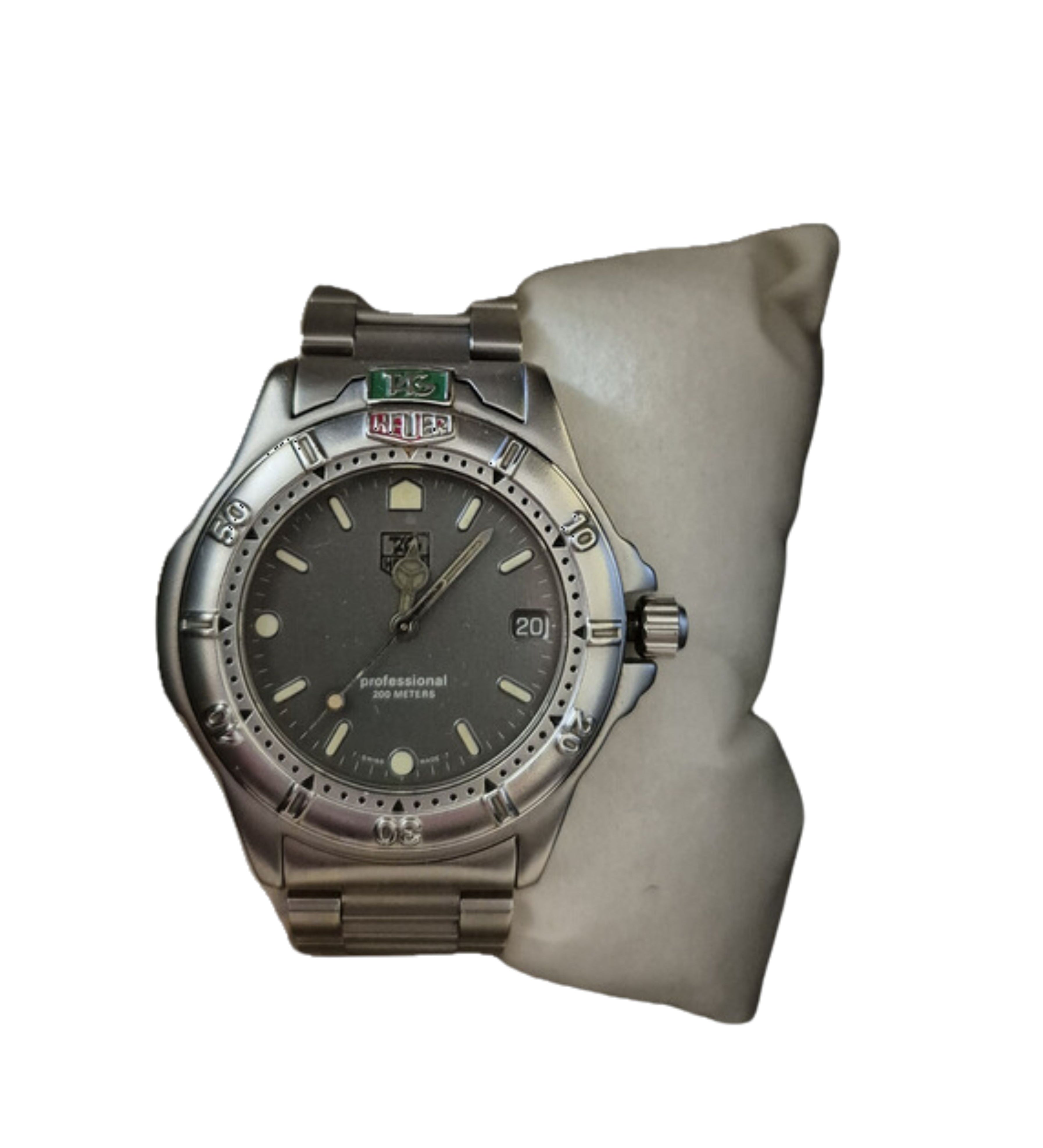 TAG HEUER AQUARACER PROFESSIONAL MENS WATCH