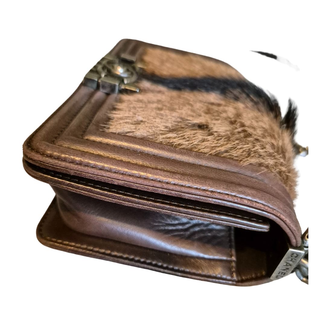 CHANEL BOY Bag in brown leather and goat hair small
