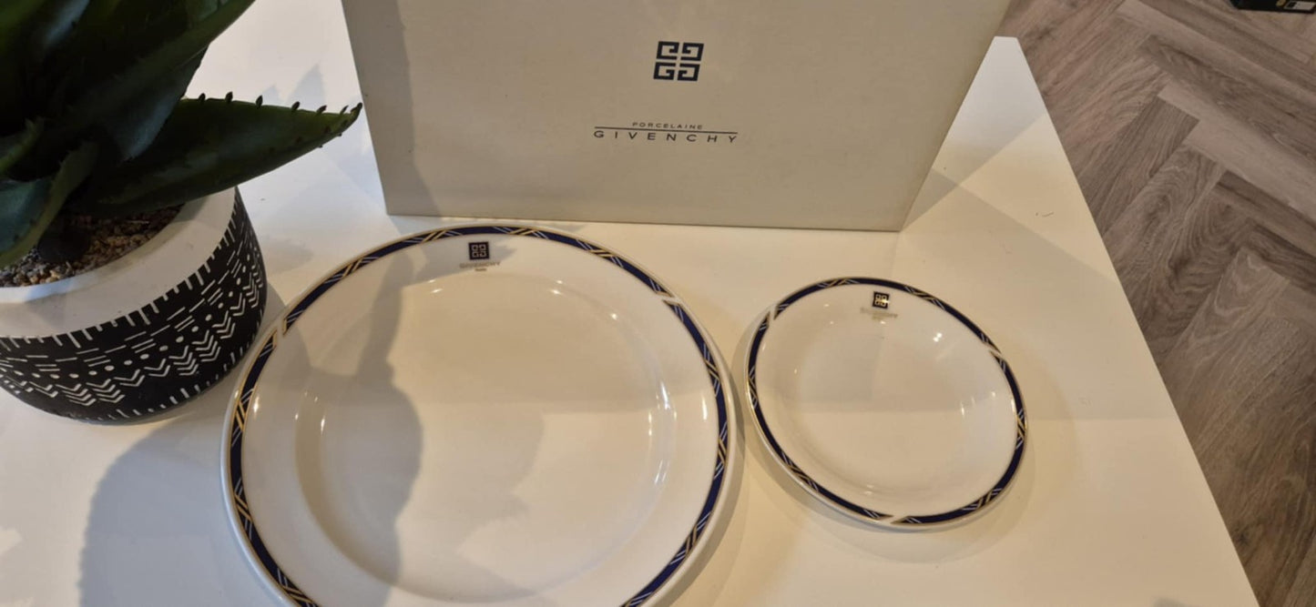 Givenchy Set Of 5 Plates 1 Dinner Plate And 4 Bread Plates Unused