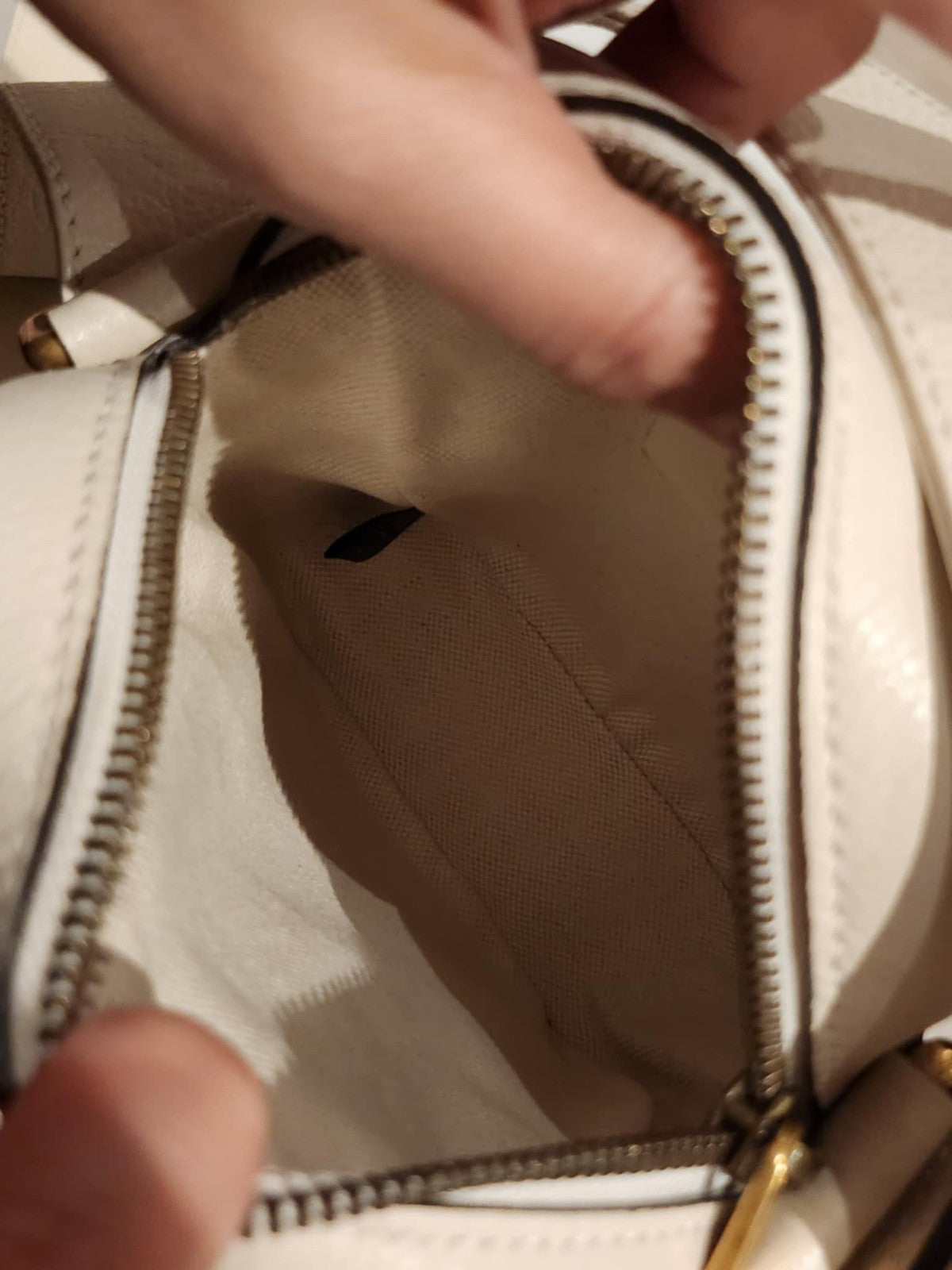 GUCCI Logo Print Grained Calf Skin crossbody Bag Unisex