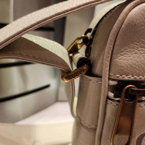 GUCCI Logo Print Grained Calf Skin crossbody Bag Unisex
