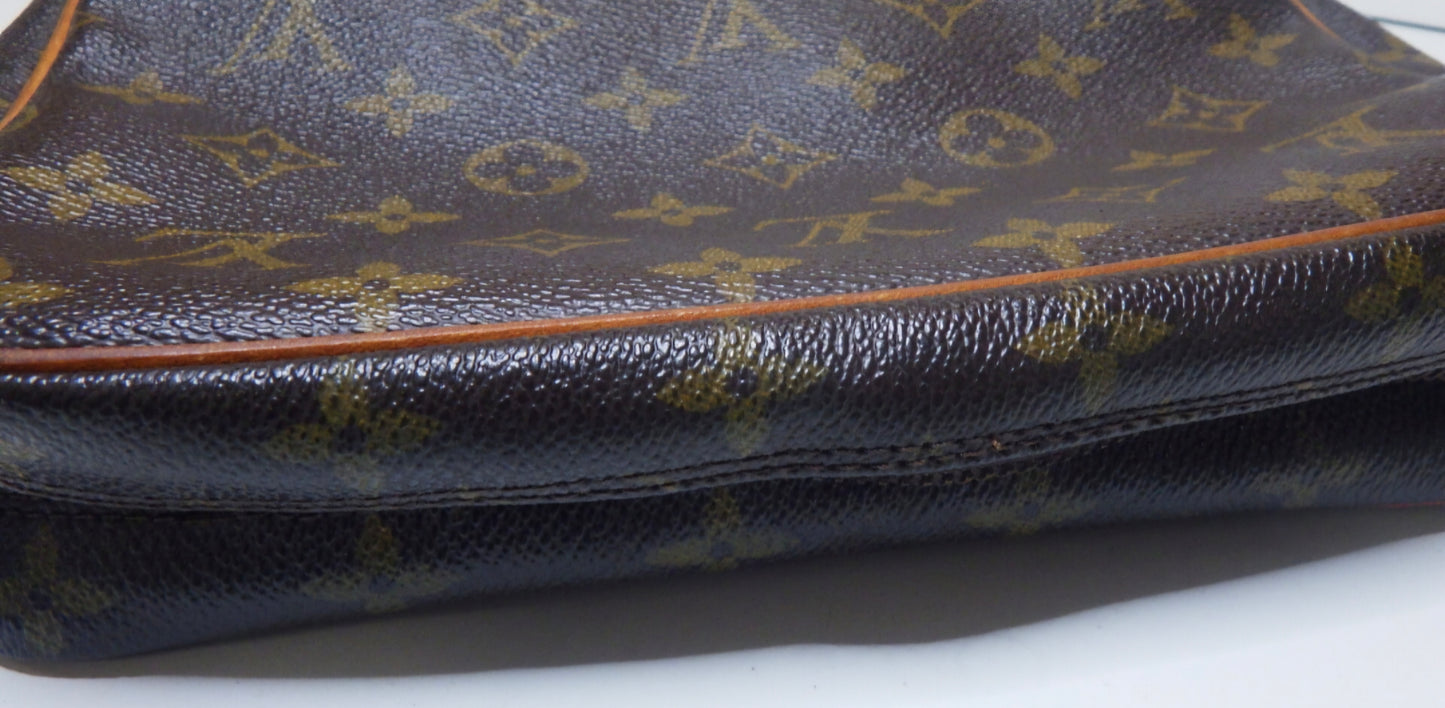 Louis Vuitton Monogram Compiègne Clutch/Toiletry bag