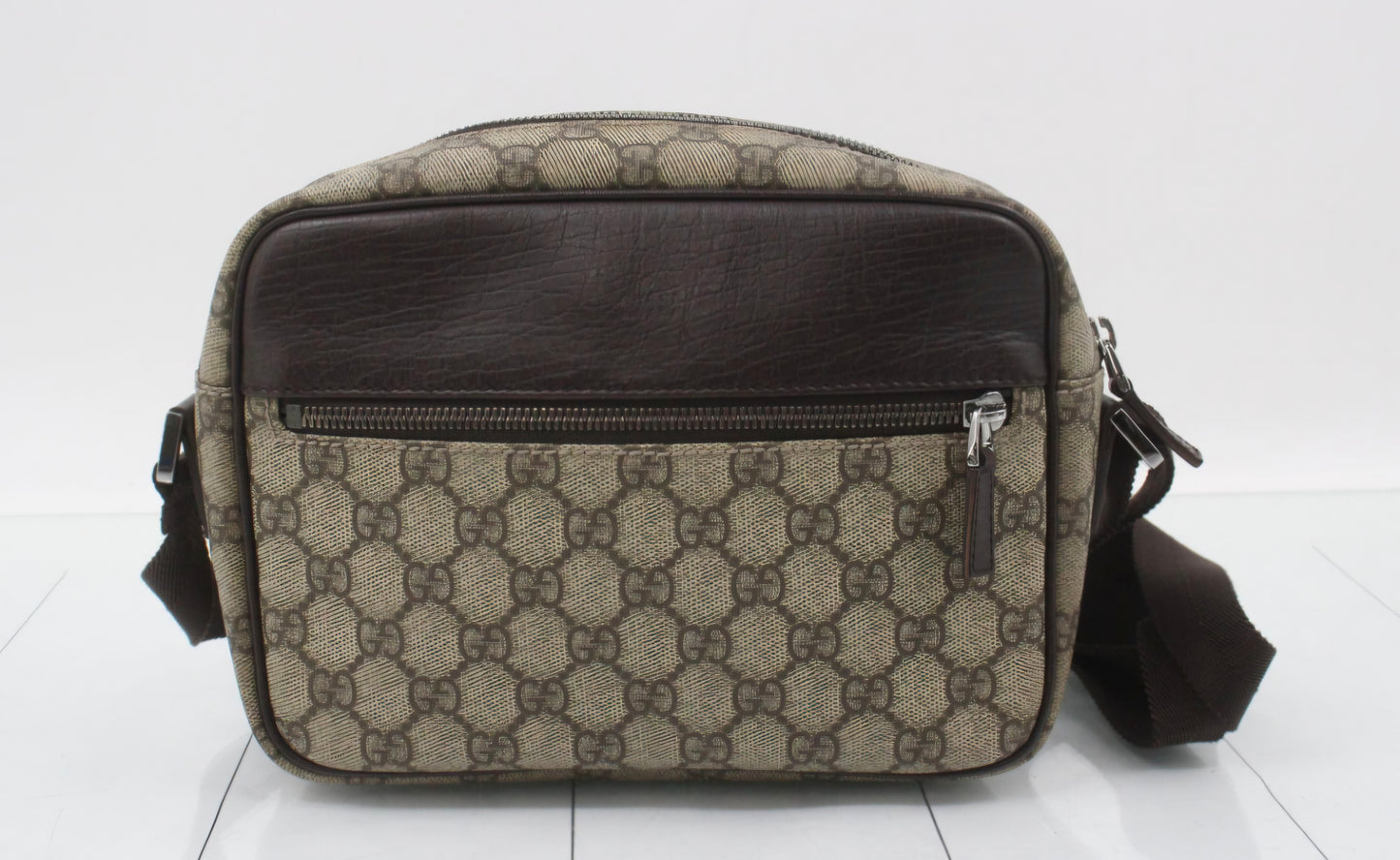 Gucci GG Supreme Crossbody Camera Bag