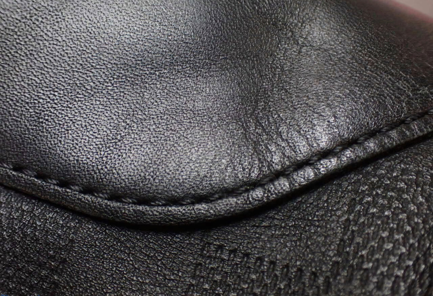 Louis Vuitton Avenue Soft Briefcase