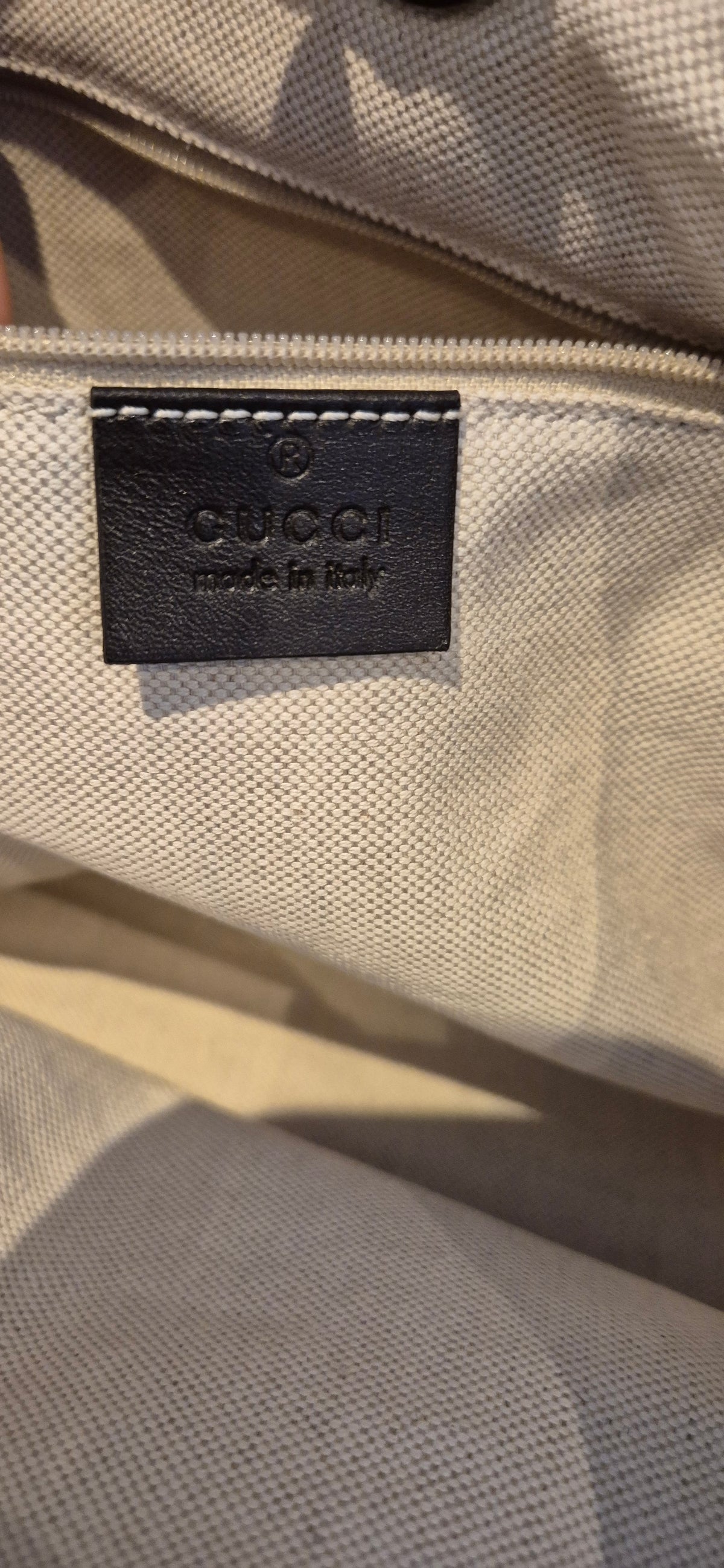 Gucci Sukey Medium GG Monogram Canvas Tote Bag – Dark Brown Trim Excellent Condition