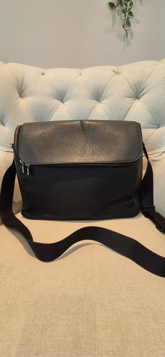 Louis Vuitton Taiga Taimir Messenger Laptop Bag