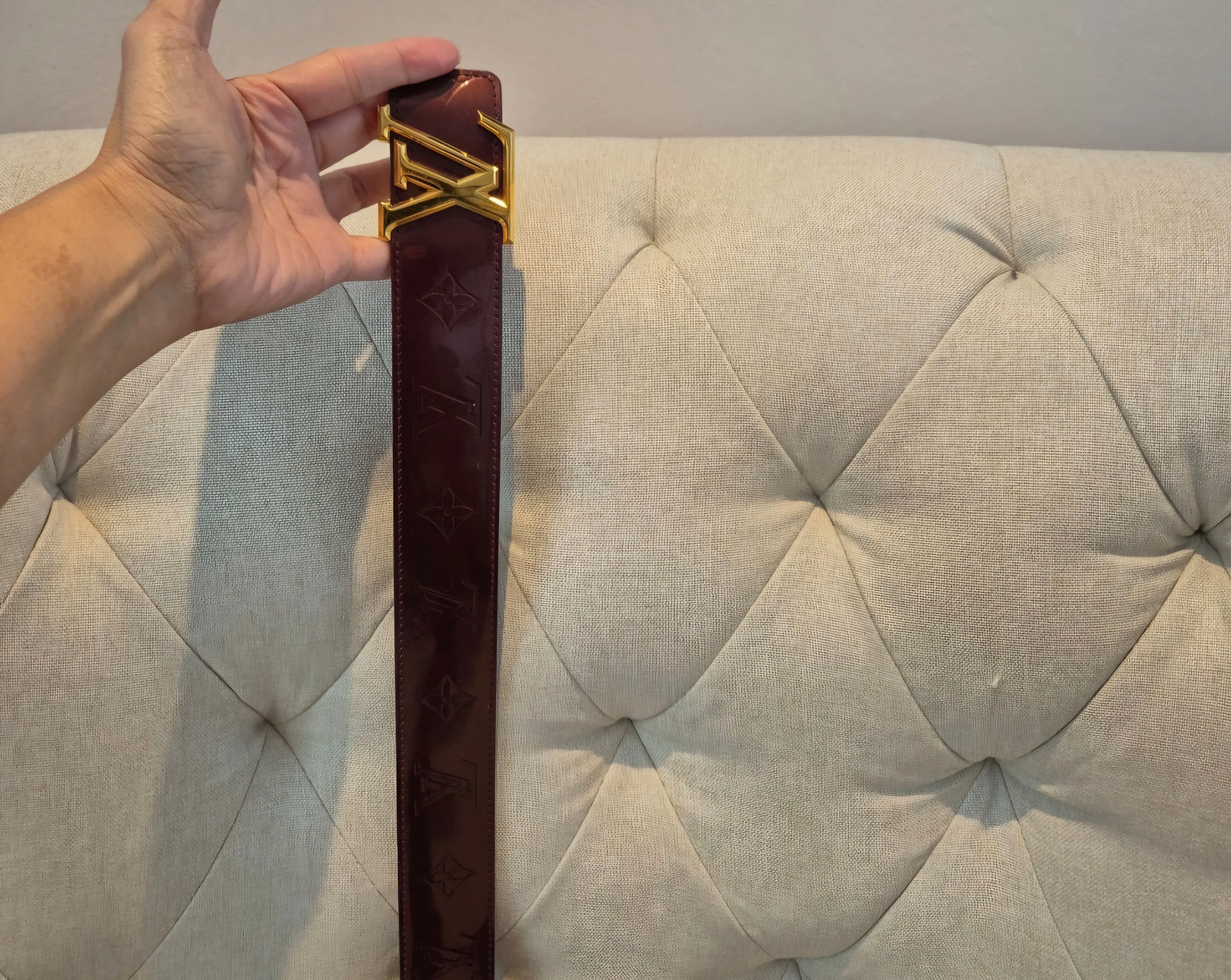 Louis Vuitton Initiales Leather Belt – Vernis Amarante, 80cm (Medium)