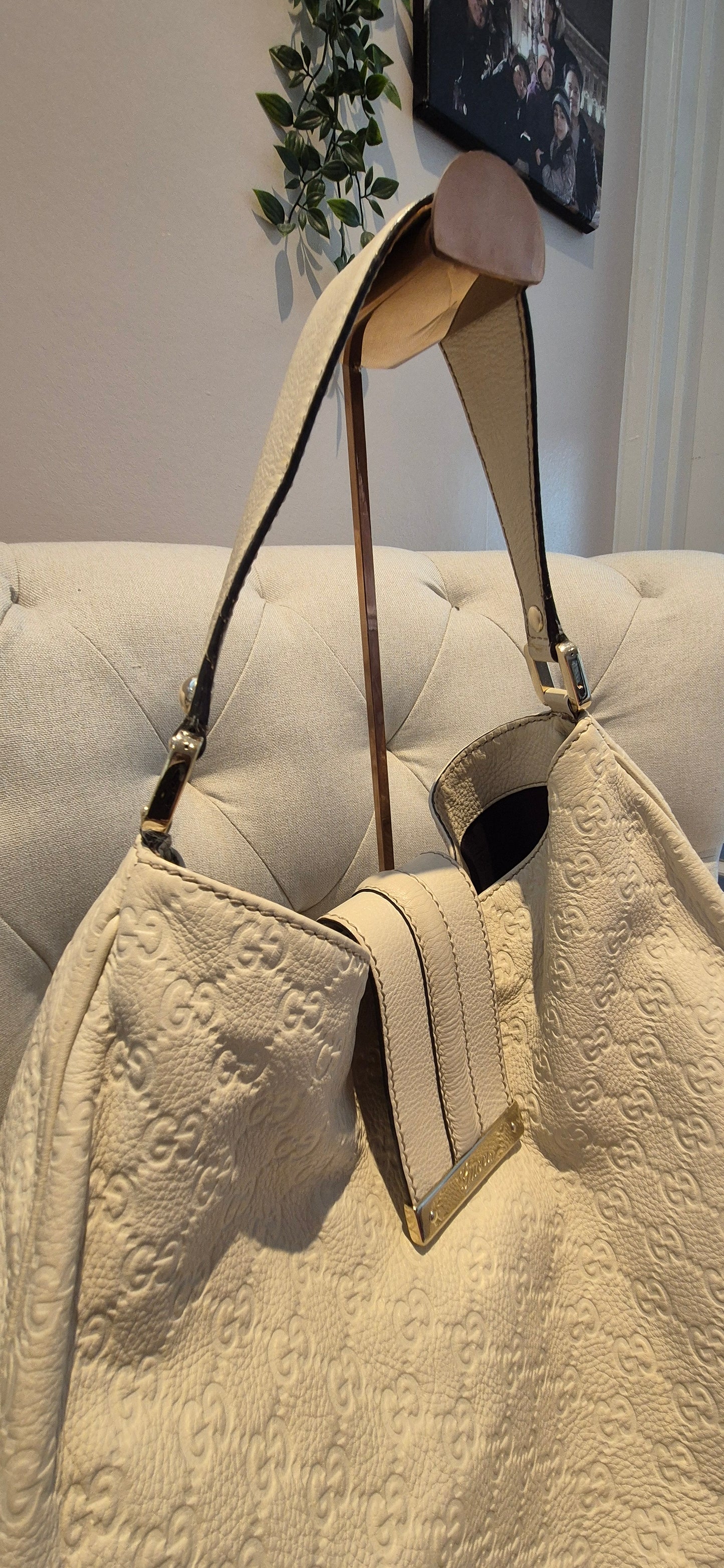 Gucci White Large Guccissima Leather Ladies Hobo Bag Cream