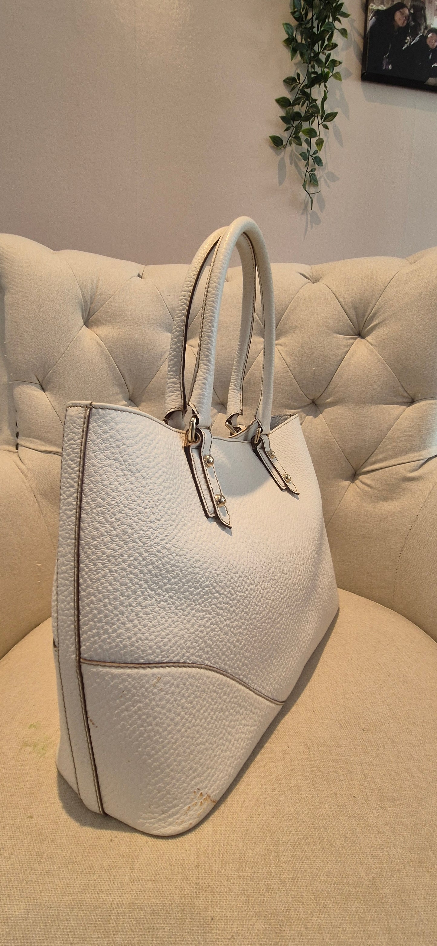 Gucci White Pebbled Leather Hassler Horsebit Double Handle Tote Bag