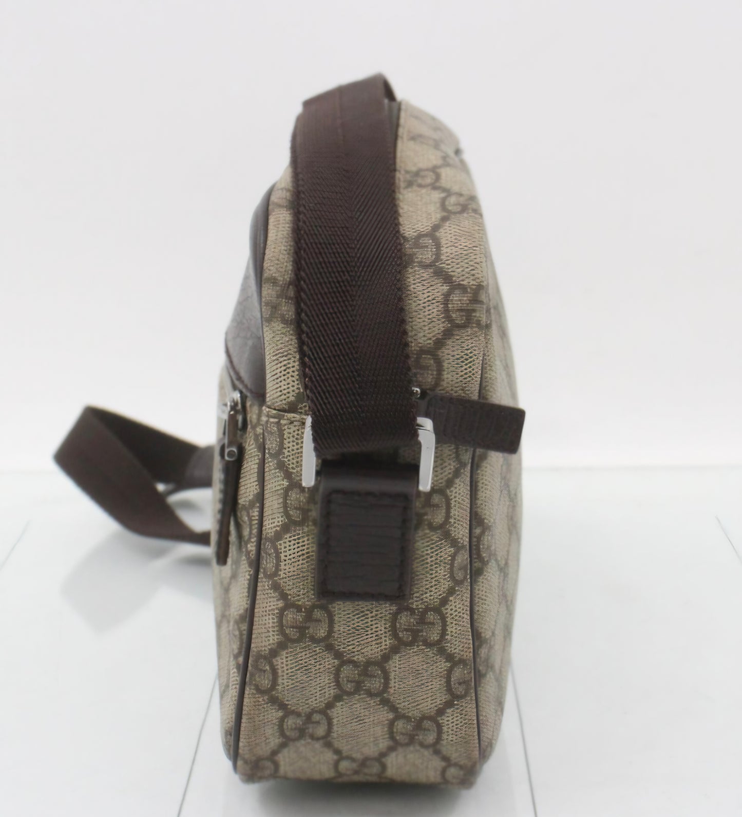 Gucci GG Supreme Crossbody Camera Bag