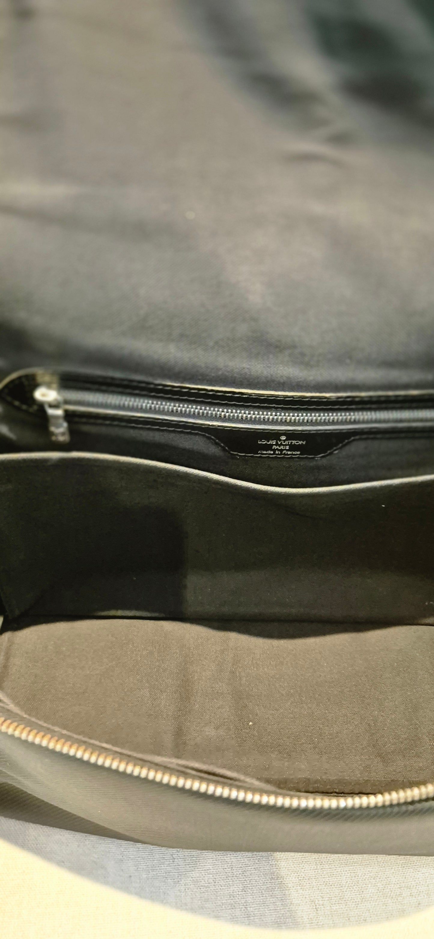 Louis Vuitton Taiga Taimir Messenger Laptop Bag