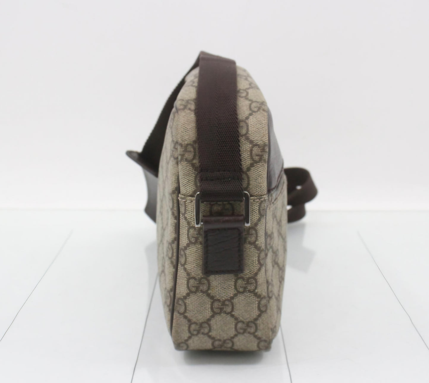 Gucci GG Supreme Crossbody Camera Bag