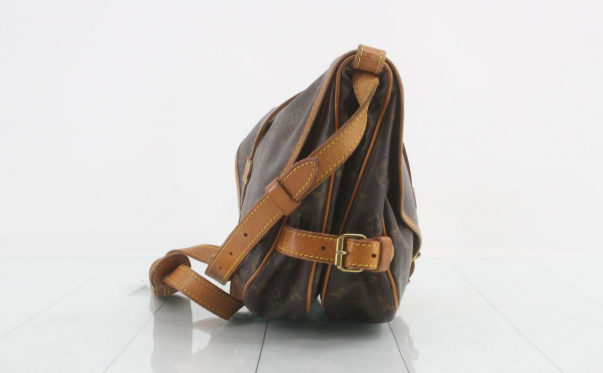 Louis Vuitton Saumur 30 in Monogram Leather