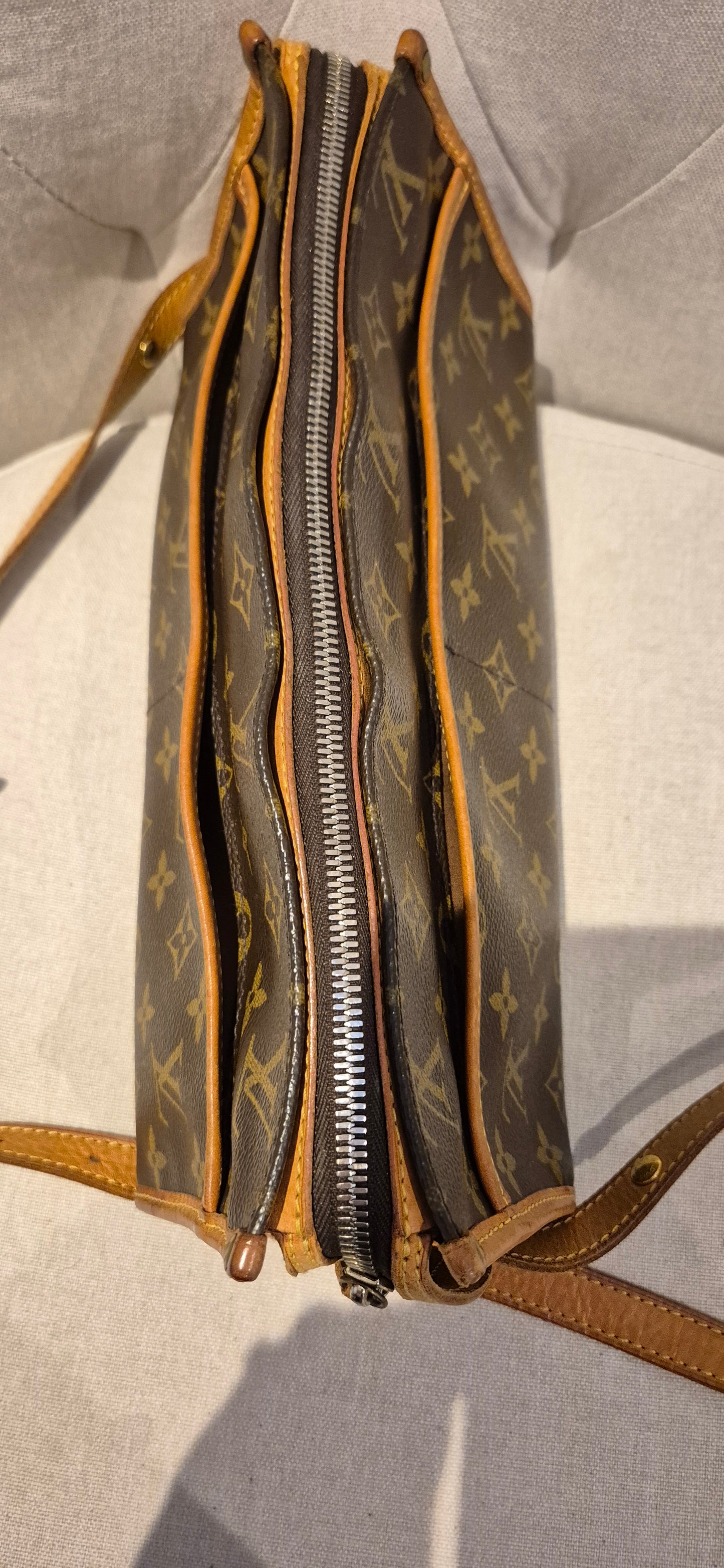 Louis Vuitton Poppim Court Monogram Shoulder Cross Body Bag