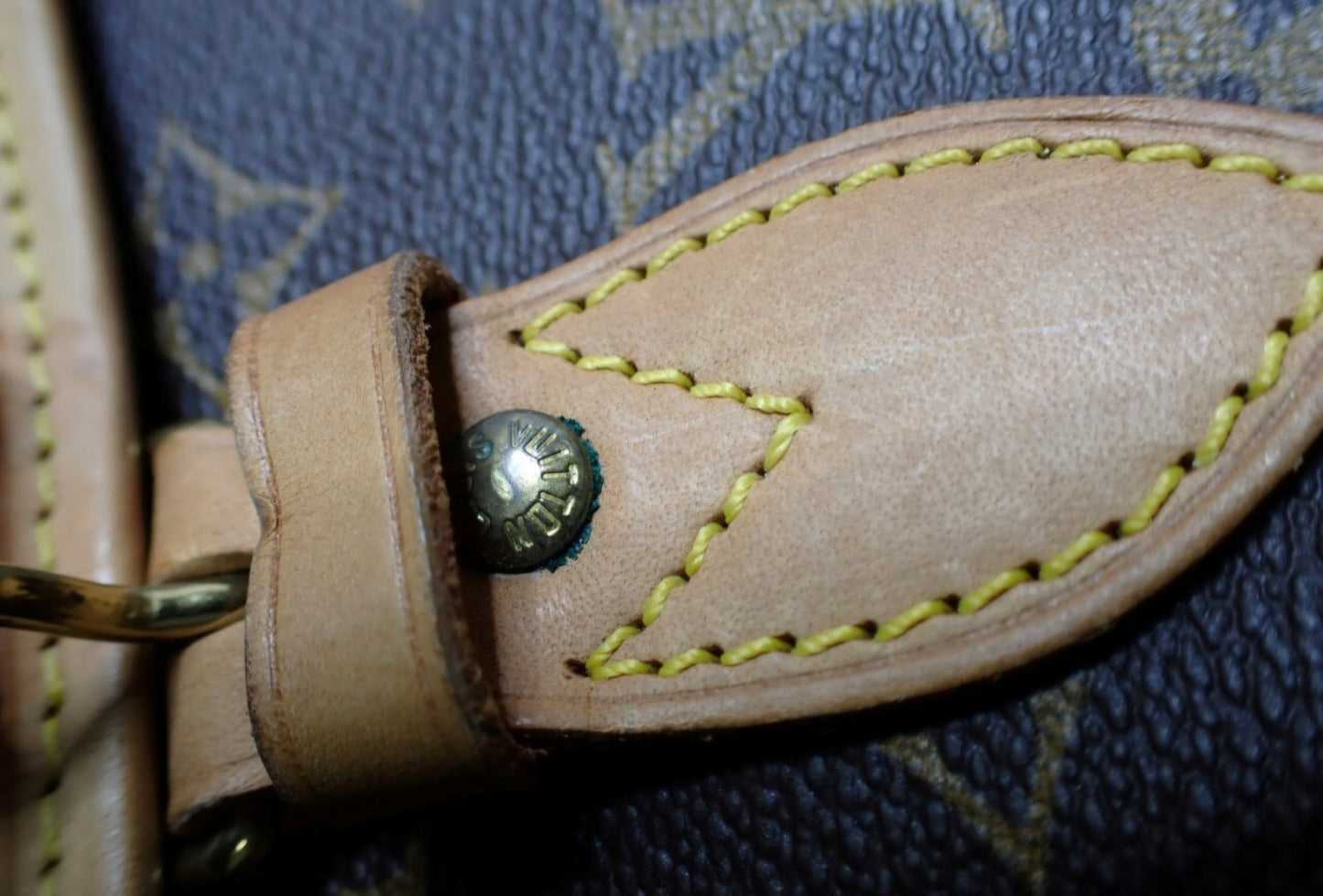 Louis Vuitton Sac Gibecière messenger bag