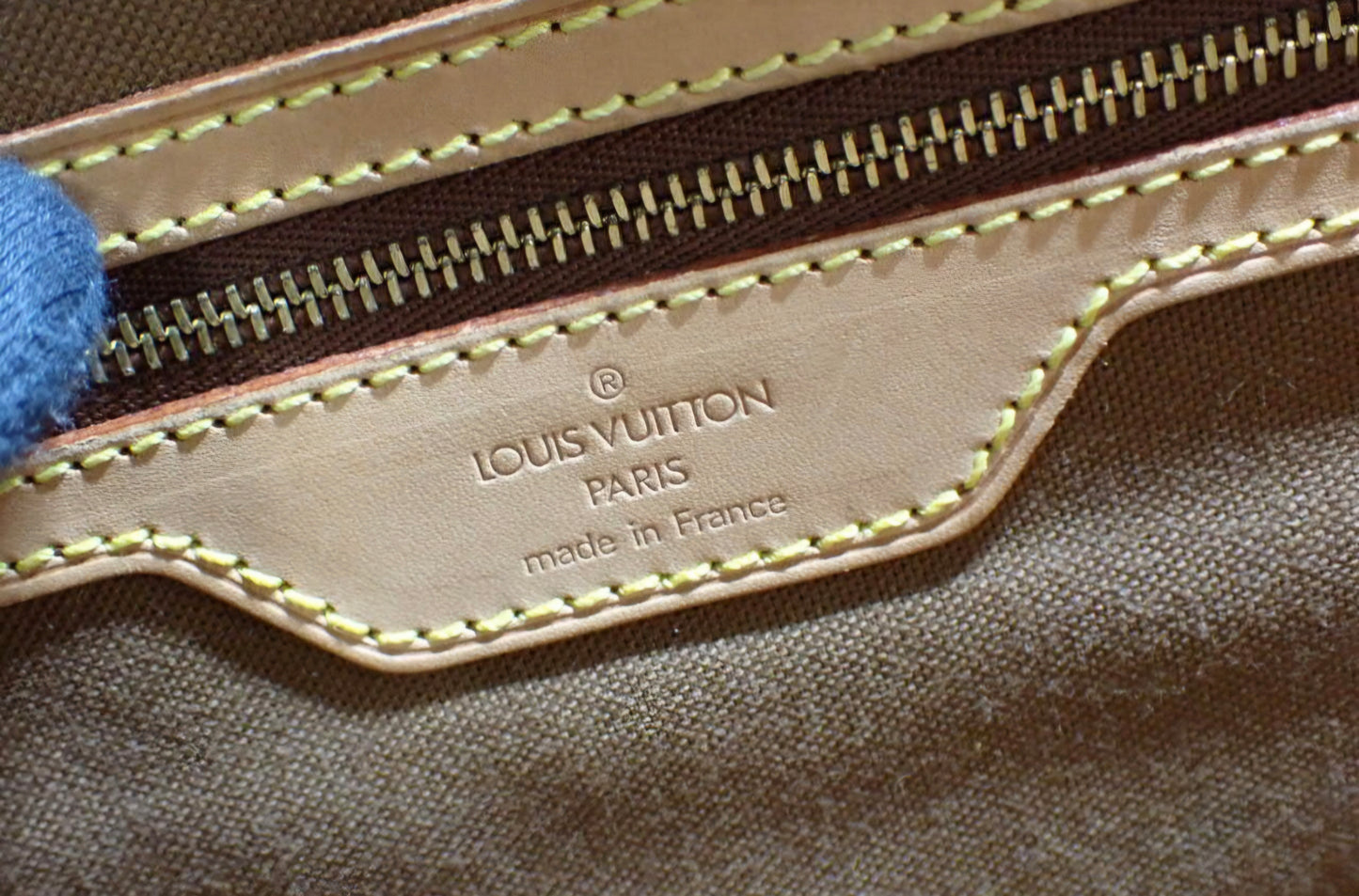 Louis Vuitton Sac Gibecière messenger bag