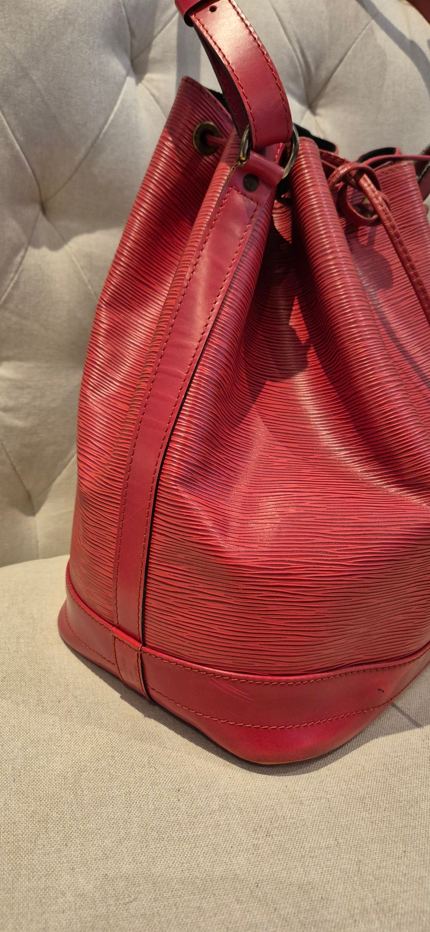 Louis Vuitton Noe Bucket & Drawstring Bag Red Leather epi