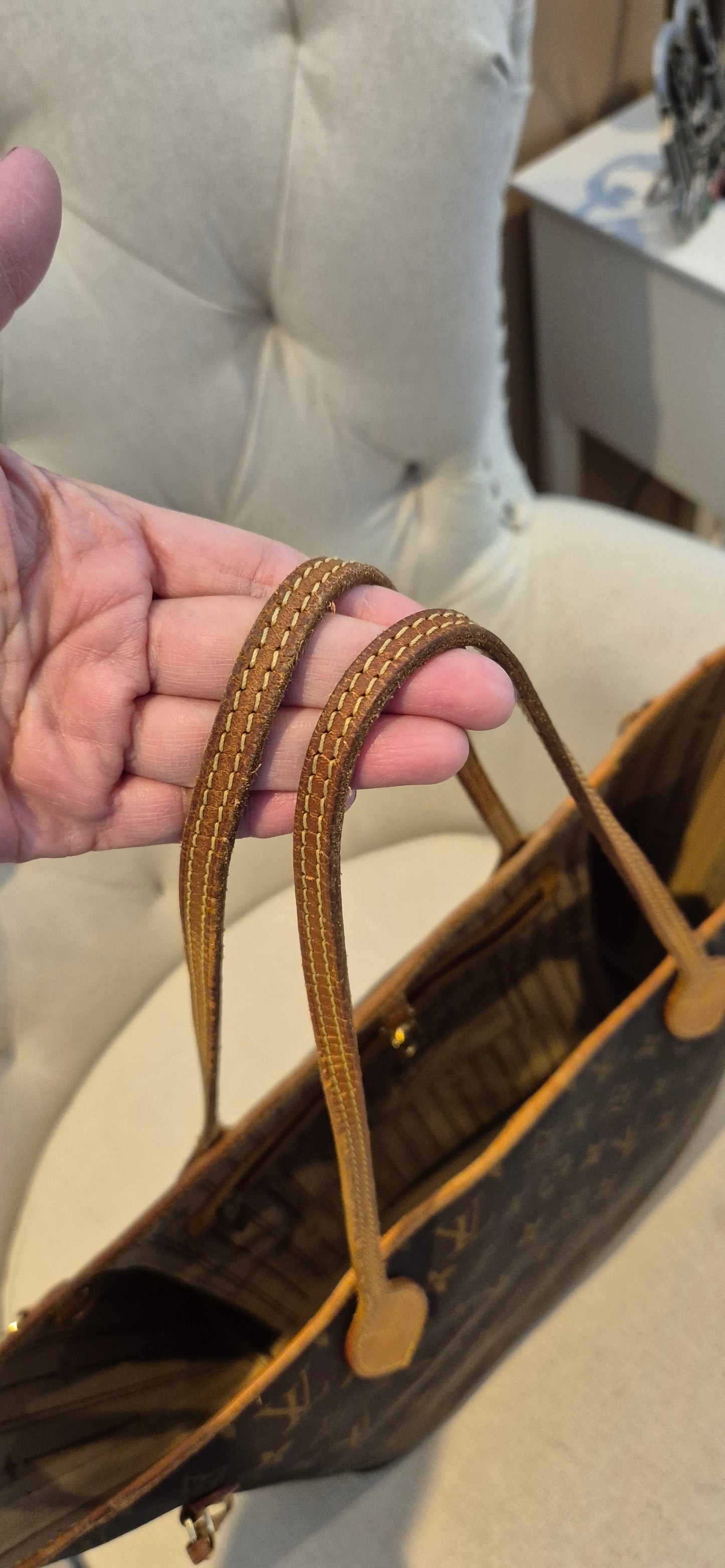 Louis Vuitton Neverfull MM in Monogram Canvas