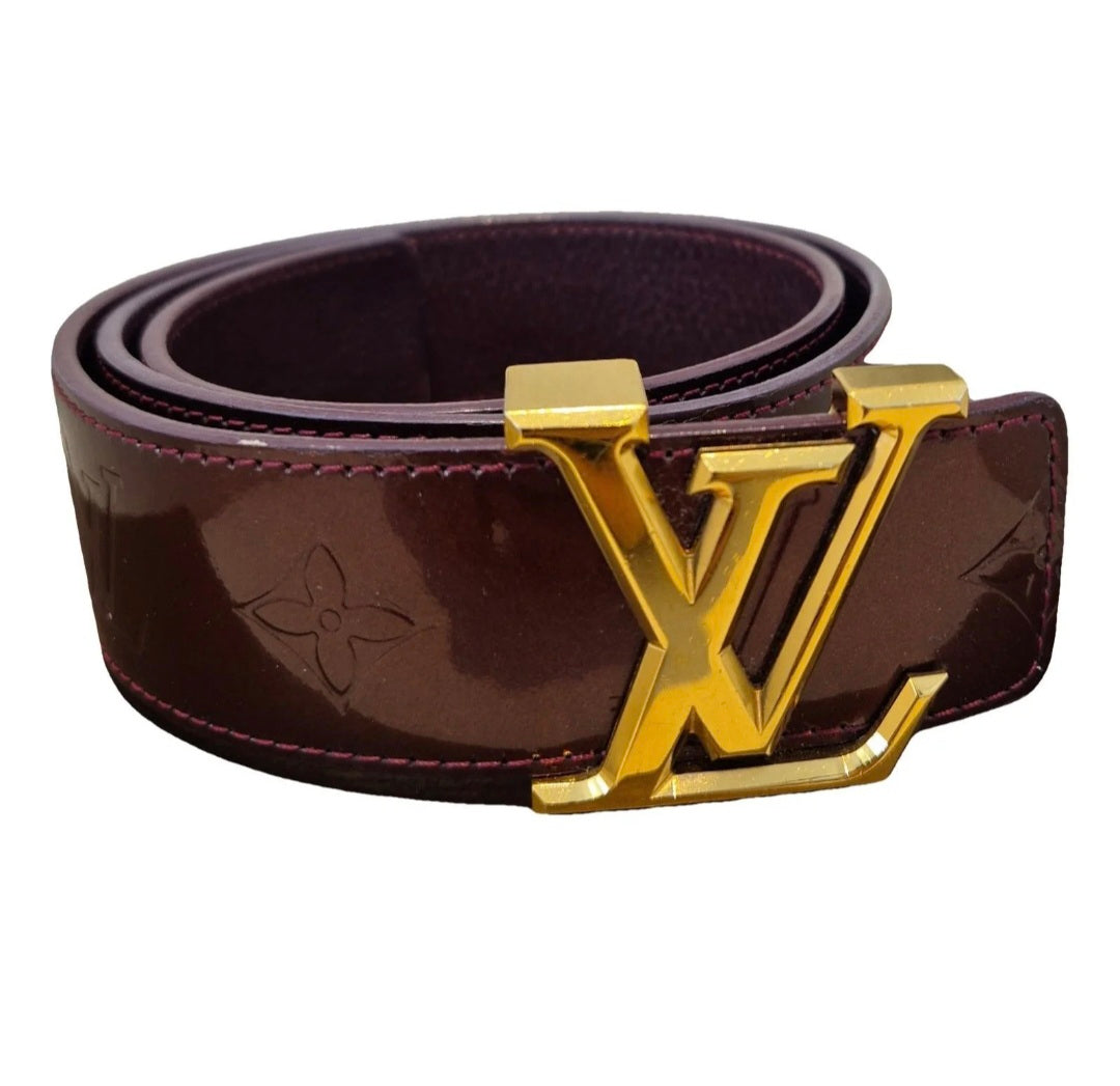 Louis Vuitton Initiales Leather Belt – Vernis Amarante, 80cm (Medium)