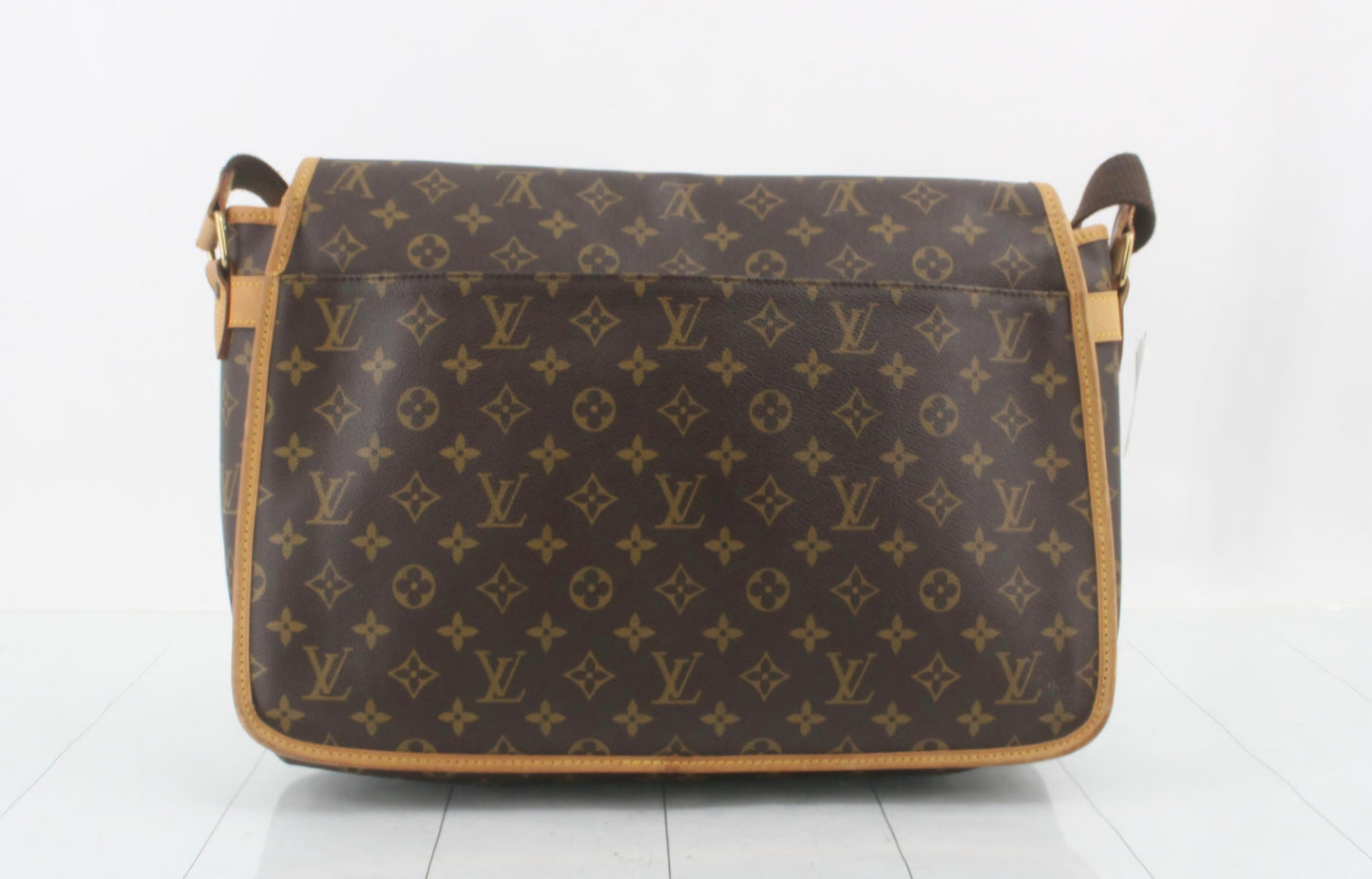 Louis Vuitton Sac Gibecière messenger bag