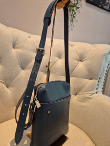 Louis Vuitton Taiga Leather Grigori Crossbody/Sling Unisex Bag
