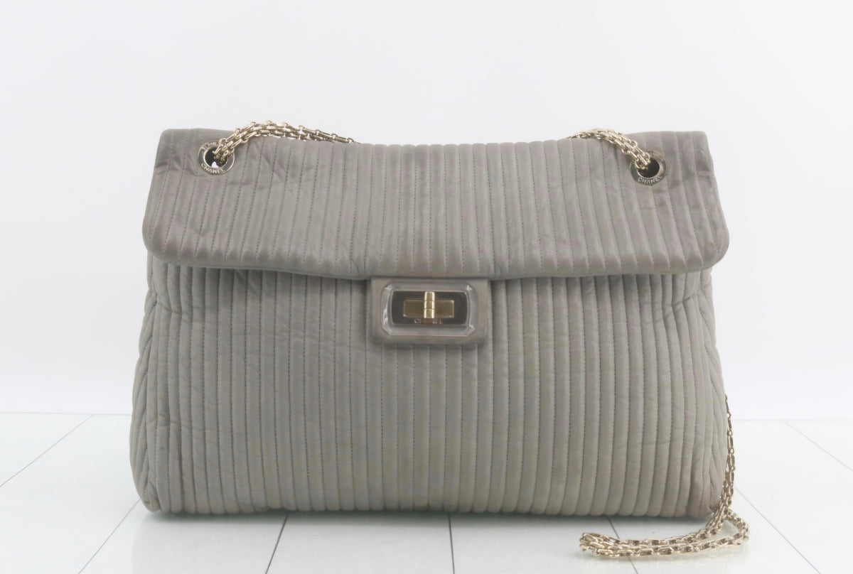 Pre-Owned Chanel Quilted Jersey Flap Bag