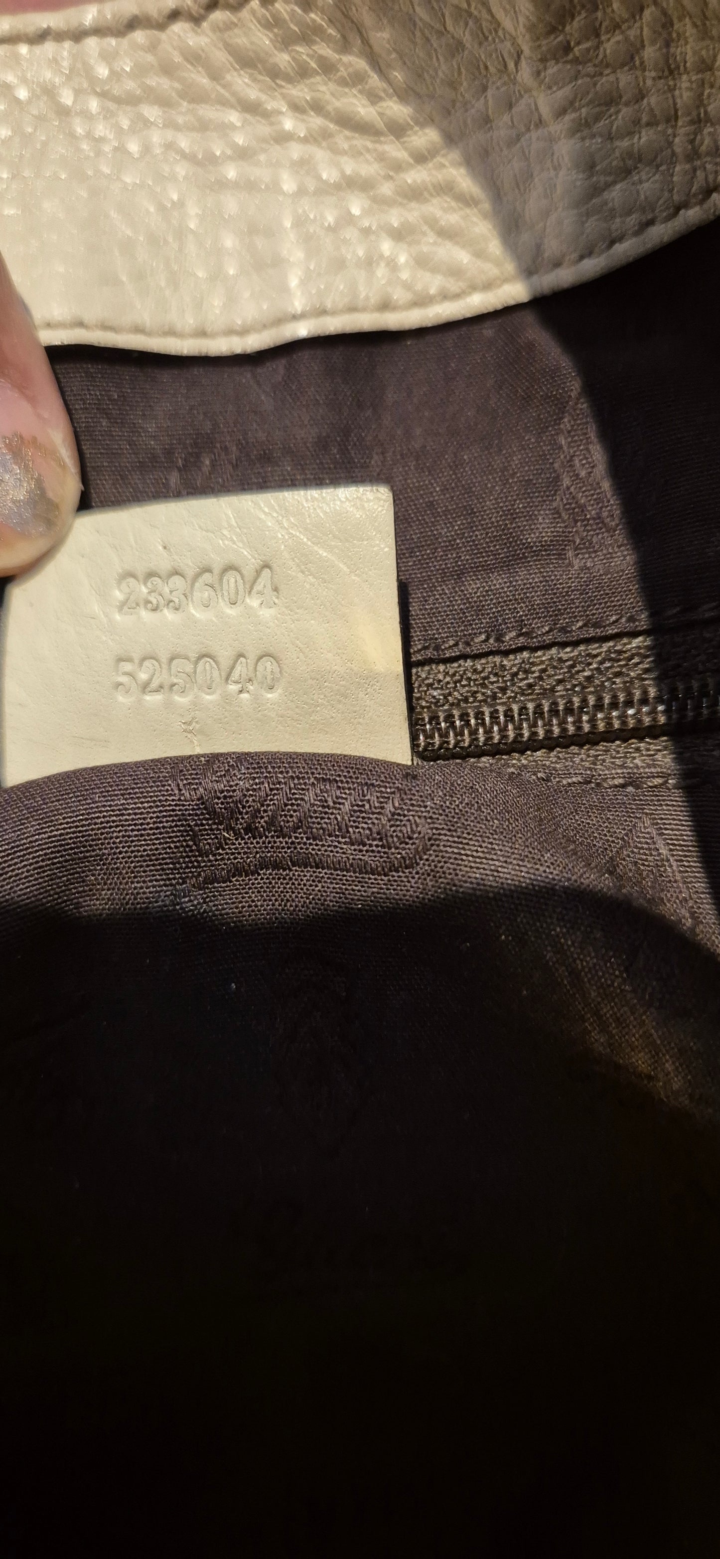 Gucci White Large Guccissima Leather Ladies Hobo Bag Cream